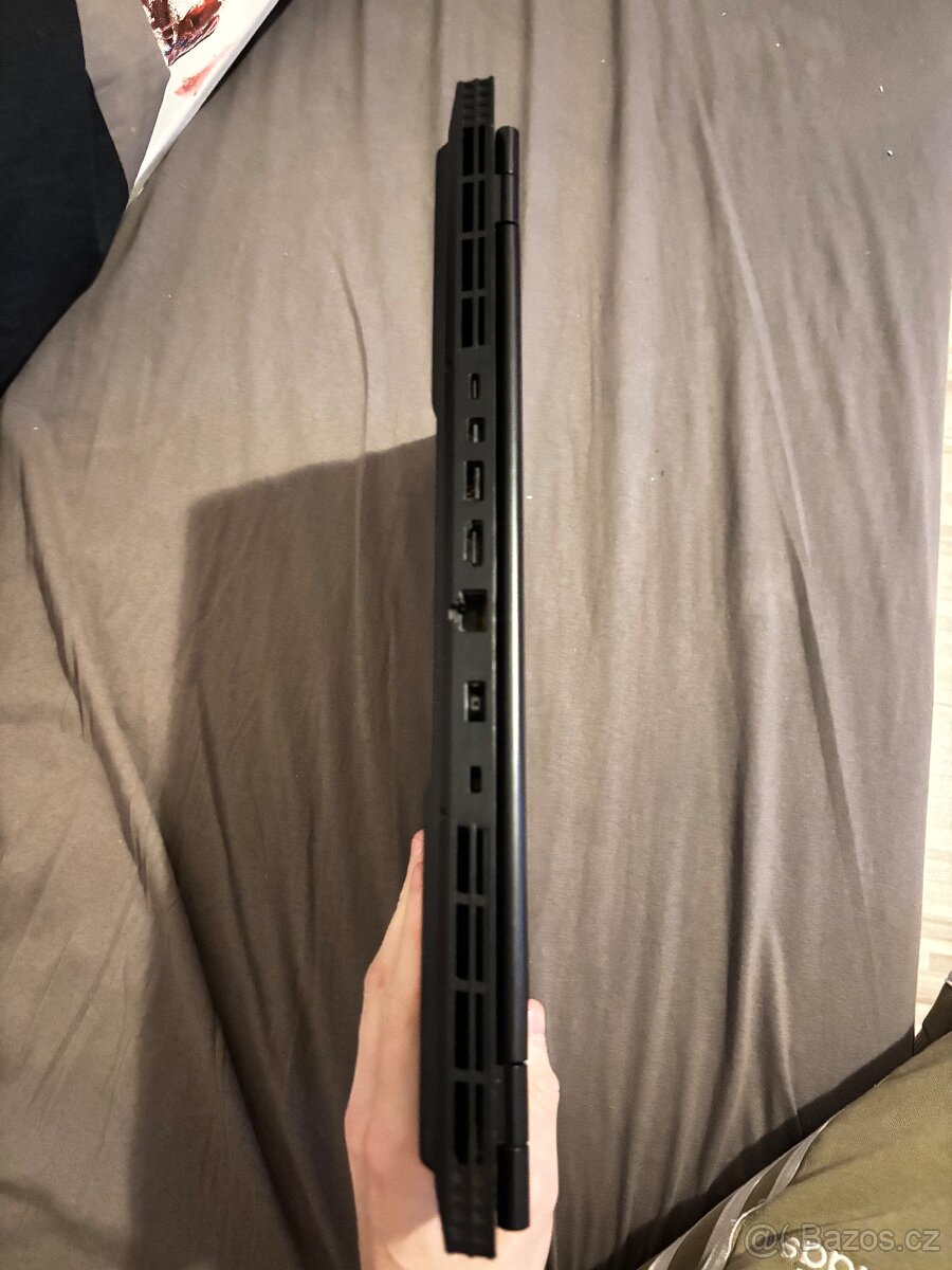 LENOVO LEGION Y7000 - 2