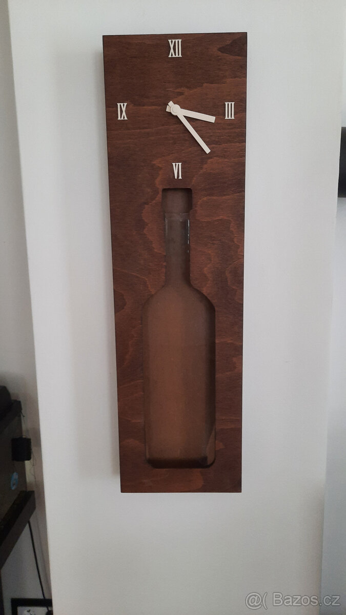 Moderní designové hodiny ve vinařském stylu - 2