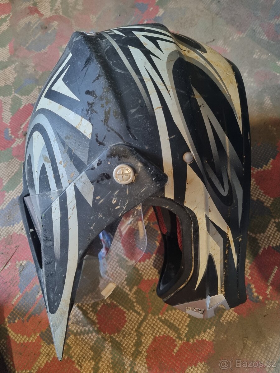 Přilba s plexim - 2