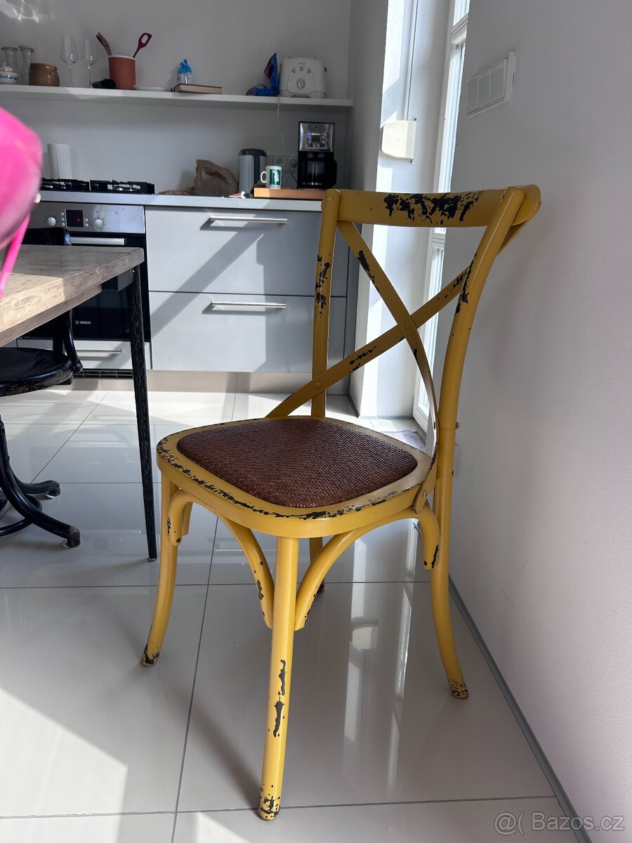 Dřevěné židle v retro stylu - 2