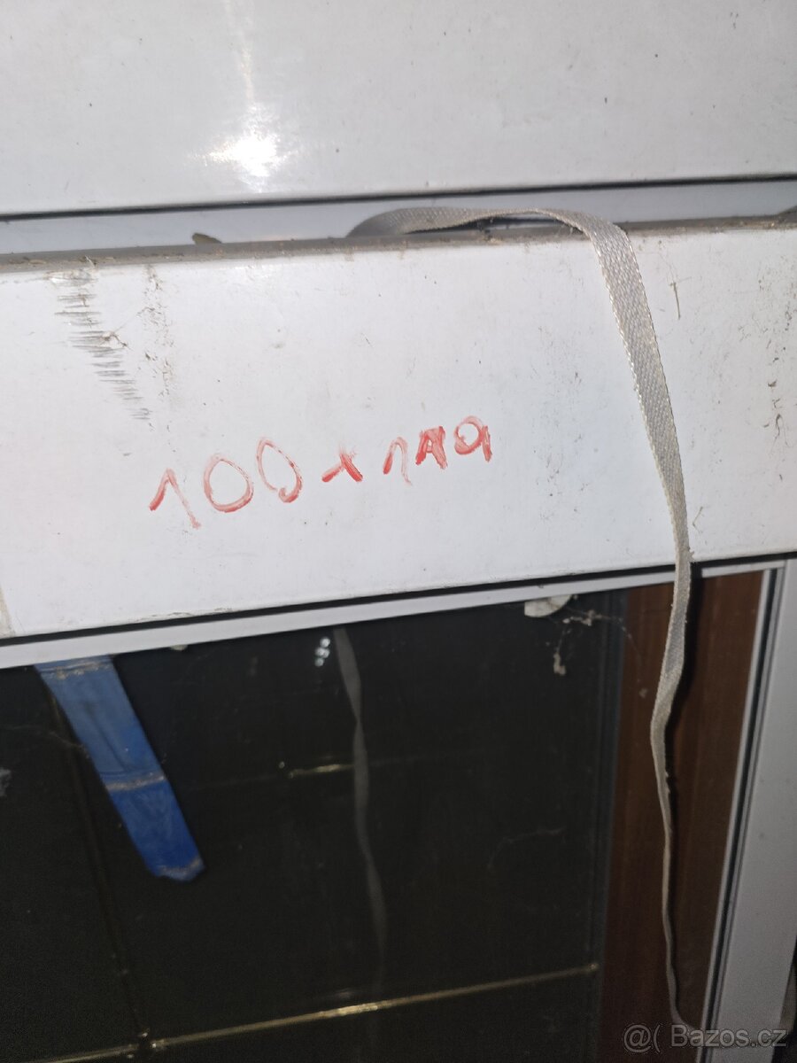 Dva kusy oken 100 x 119 - 2