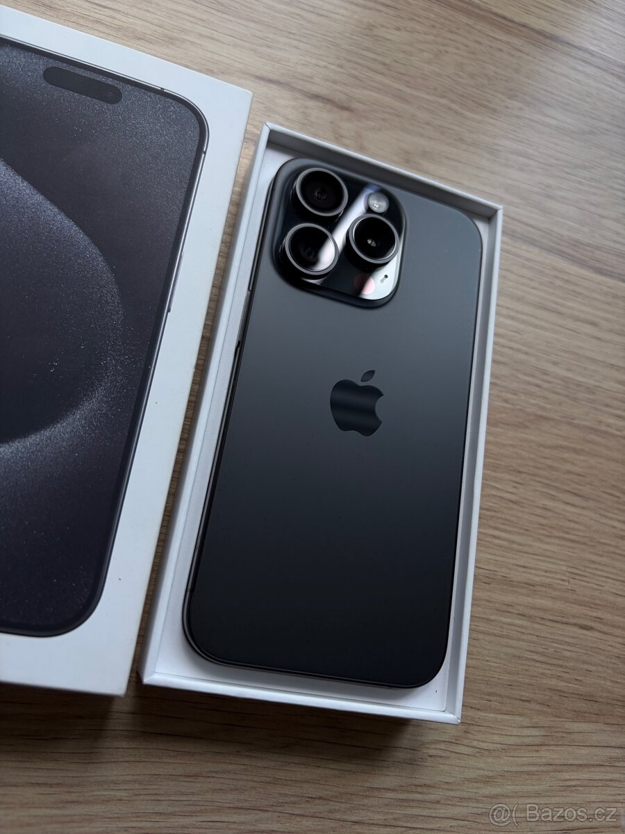 iPhone 15 Pro top stav - 2