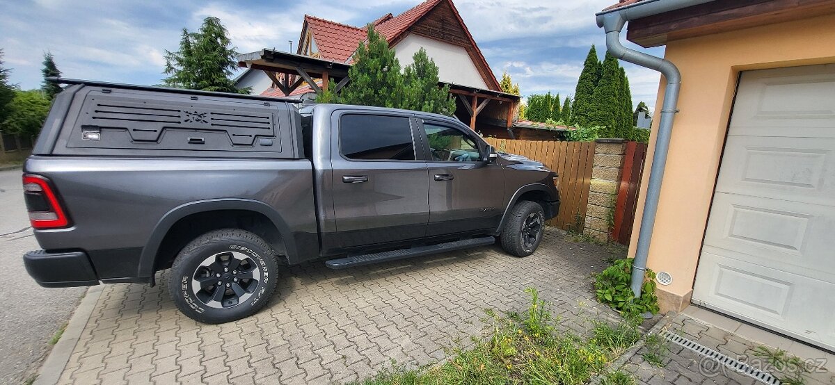 Dodge RAM 1500 Rebel 5.7 2020 EU verze DPH