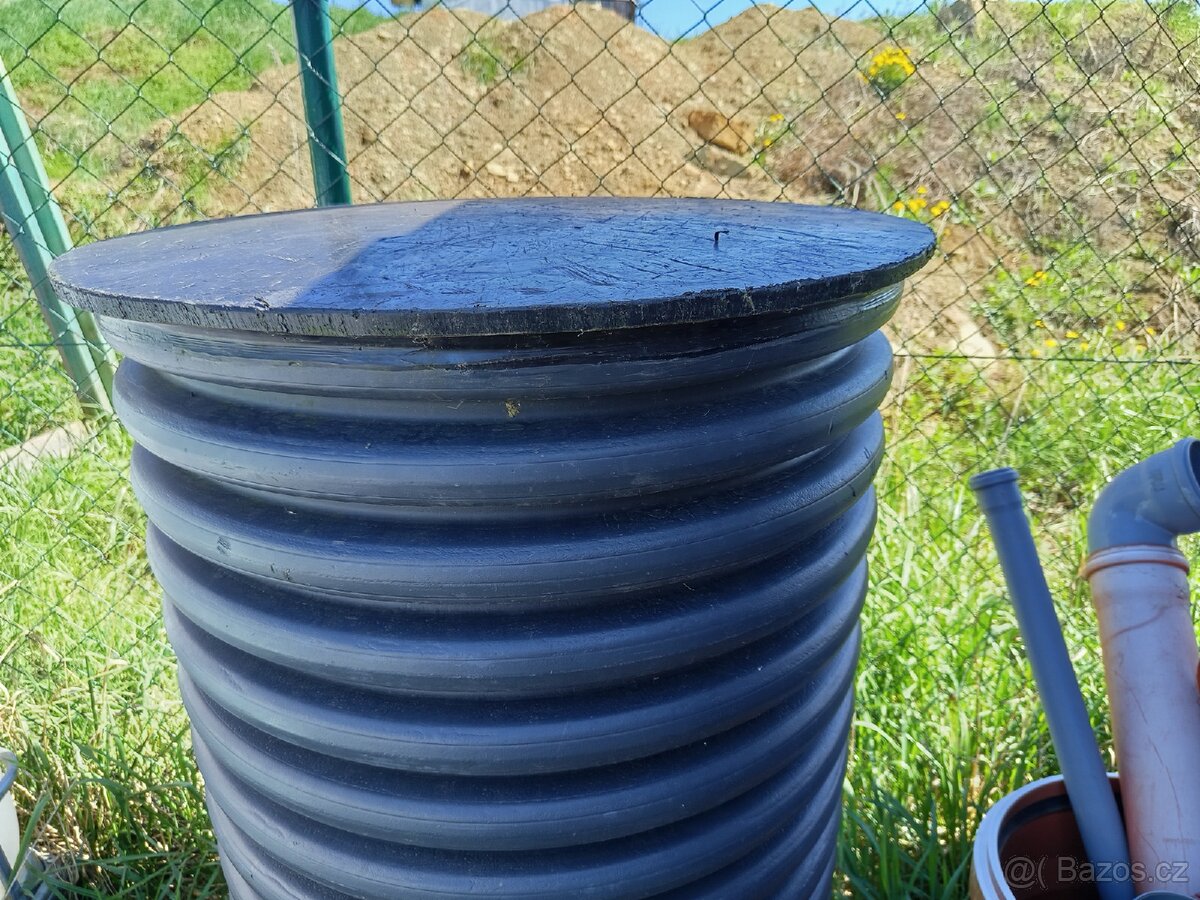 Vroubkovana trubka uzavřená 650mm 1,25m - 2