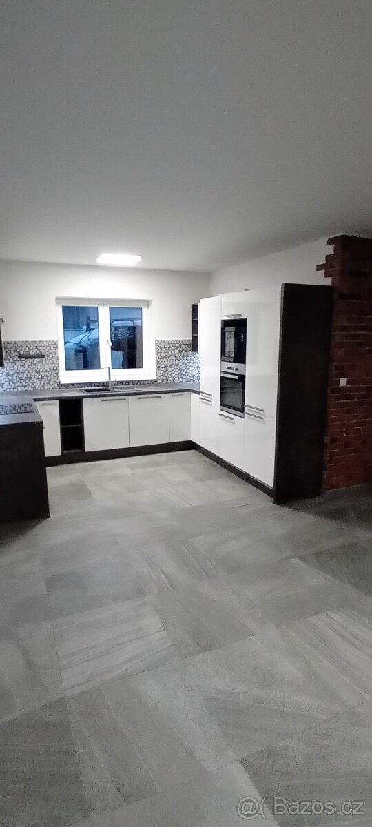 Byt 4kk 85m2 v přízemním dvojdomku (Nová Ves-Praha východ) - 2