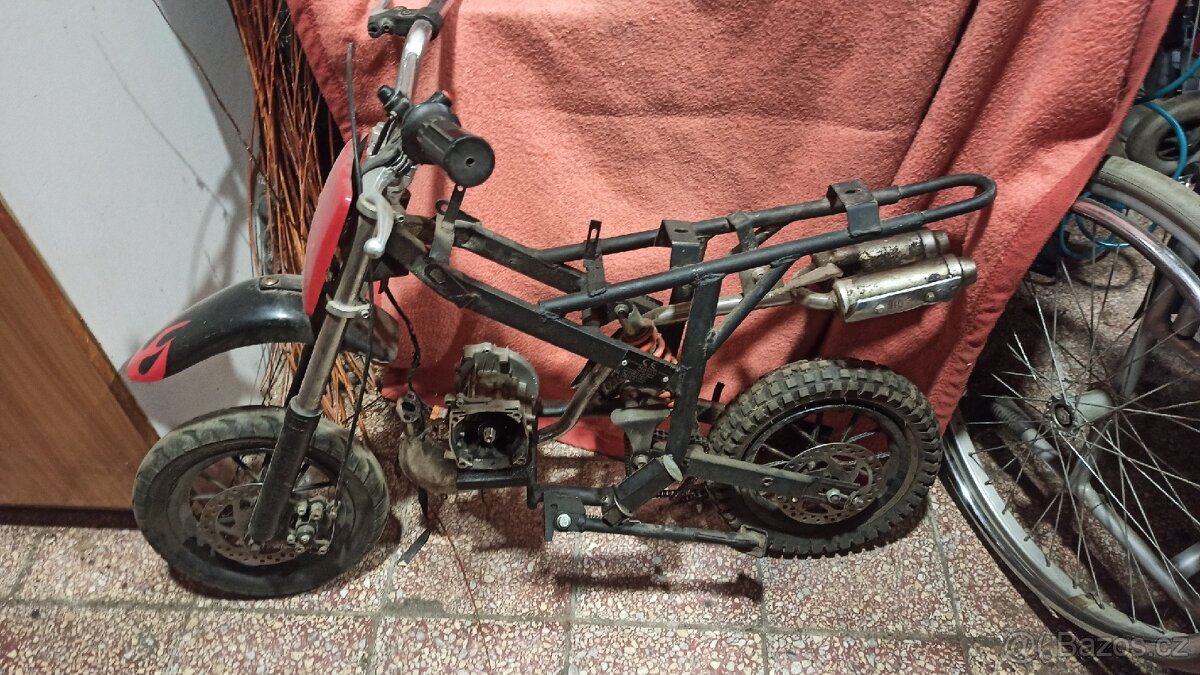 Díly na minibike - 2