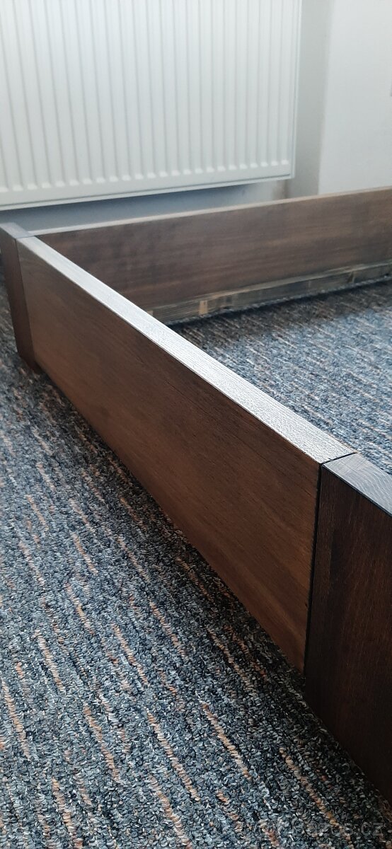 Buková postel s roštem - 2