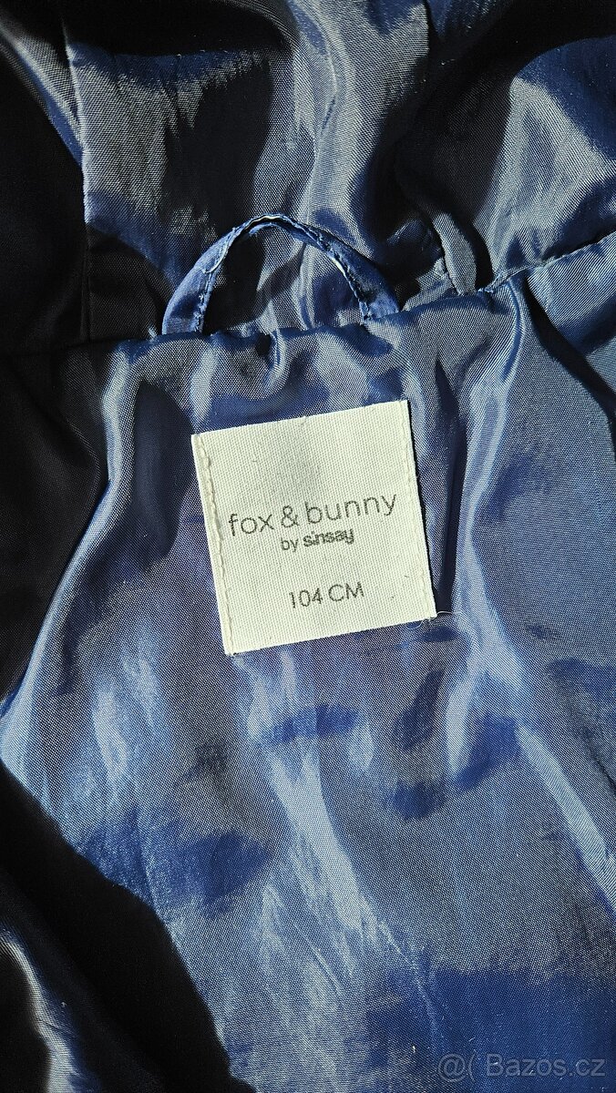 Puntíkovaná jarní bunda s kapucou - vel. 104 - 2