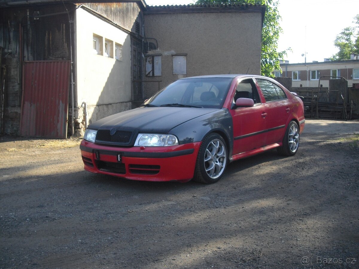 Octavia Rs1 Cervena Dily - 2
