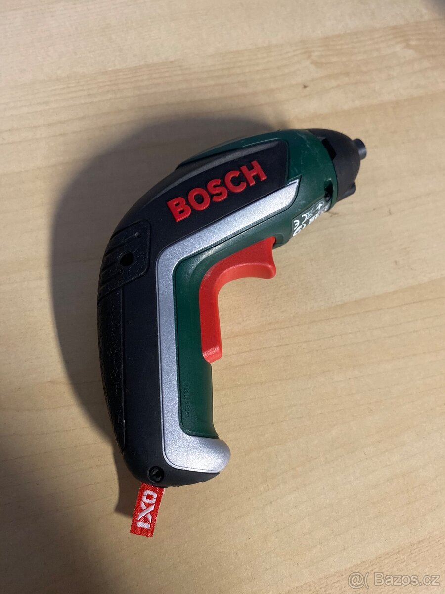 Aku šroubovák Bosch IXO V - Bitset 0.603.9A8.00S - 2