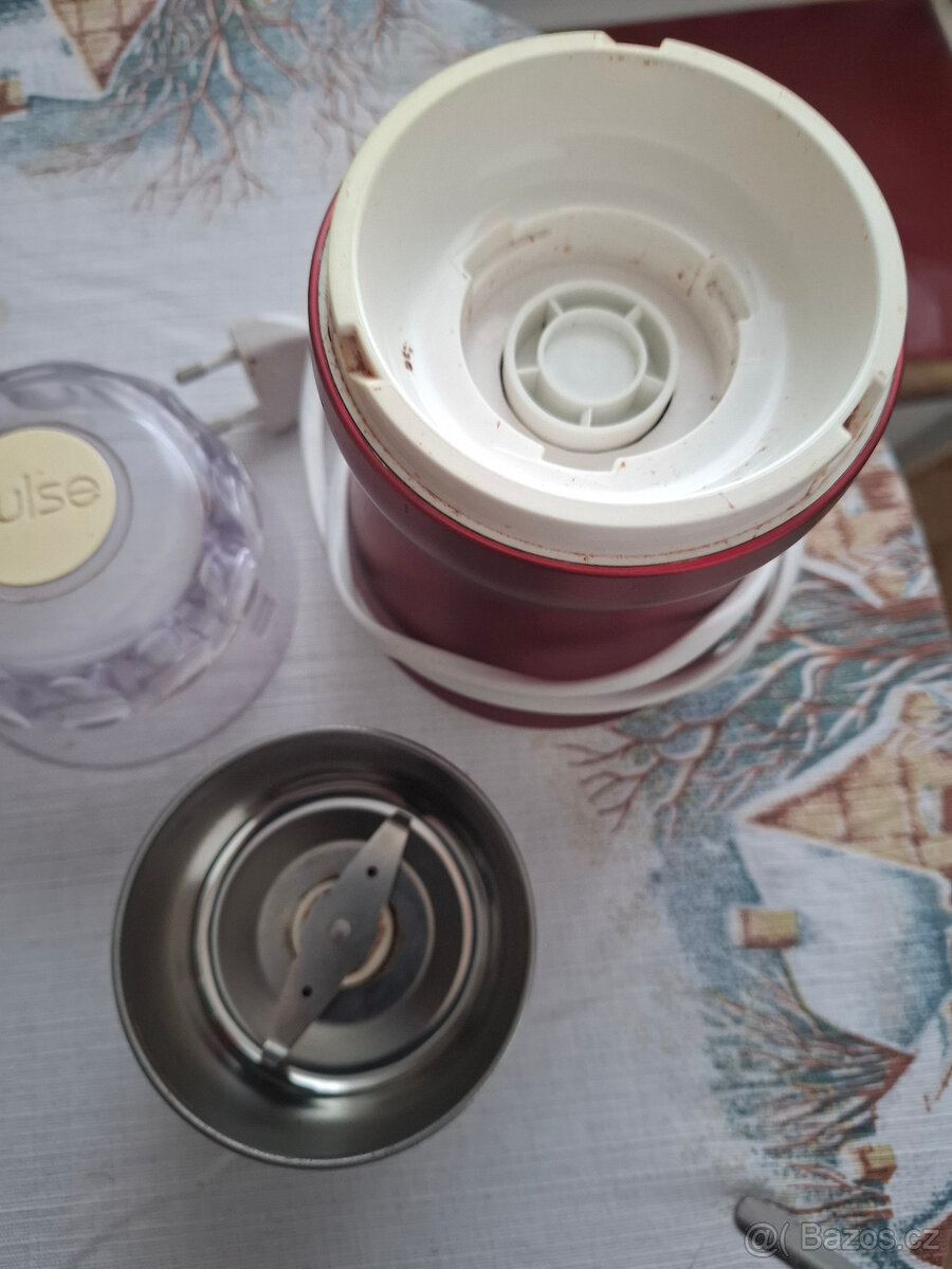 Prodám kávomlýnek,malou rychlovarnou konvici,termohrnky - 2