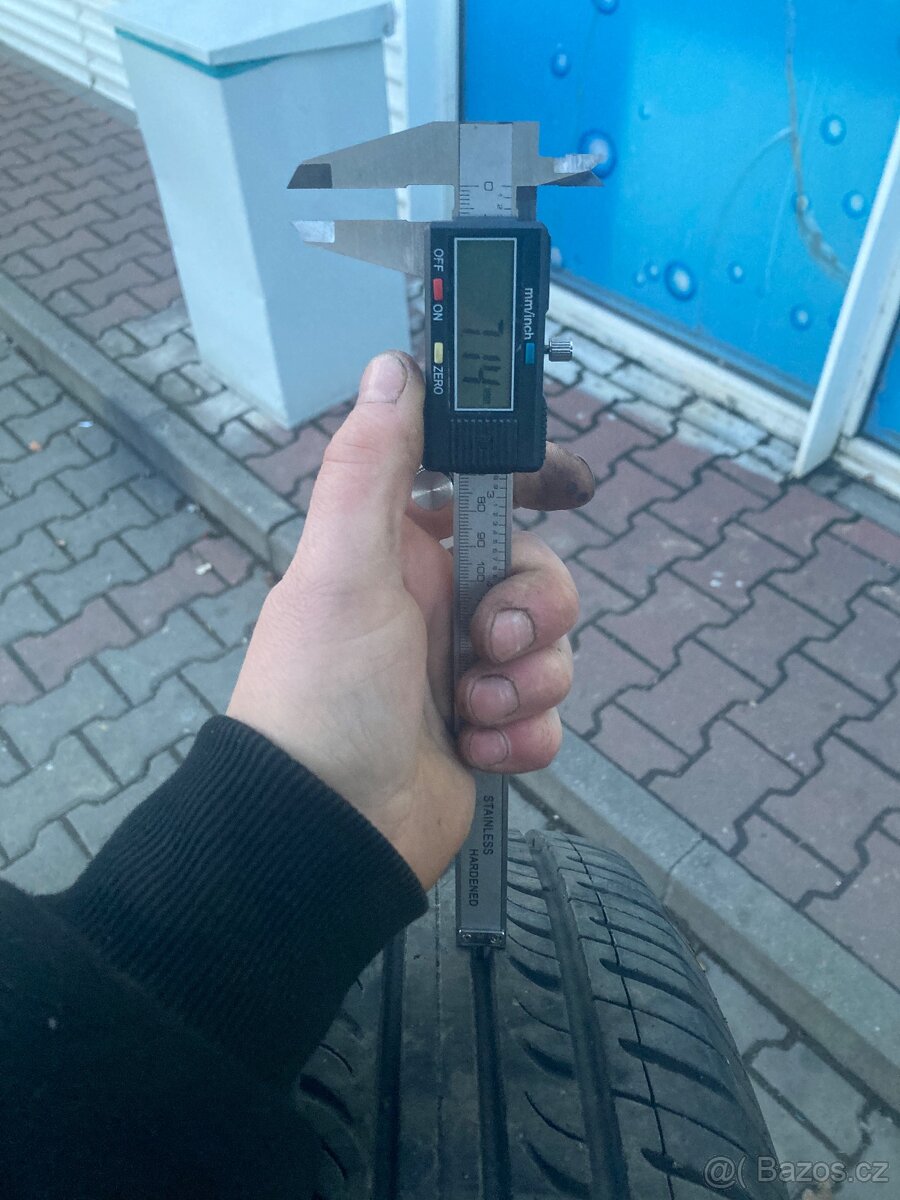 195/55/15 Letni na diskách vw skoda - 2