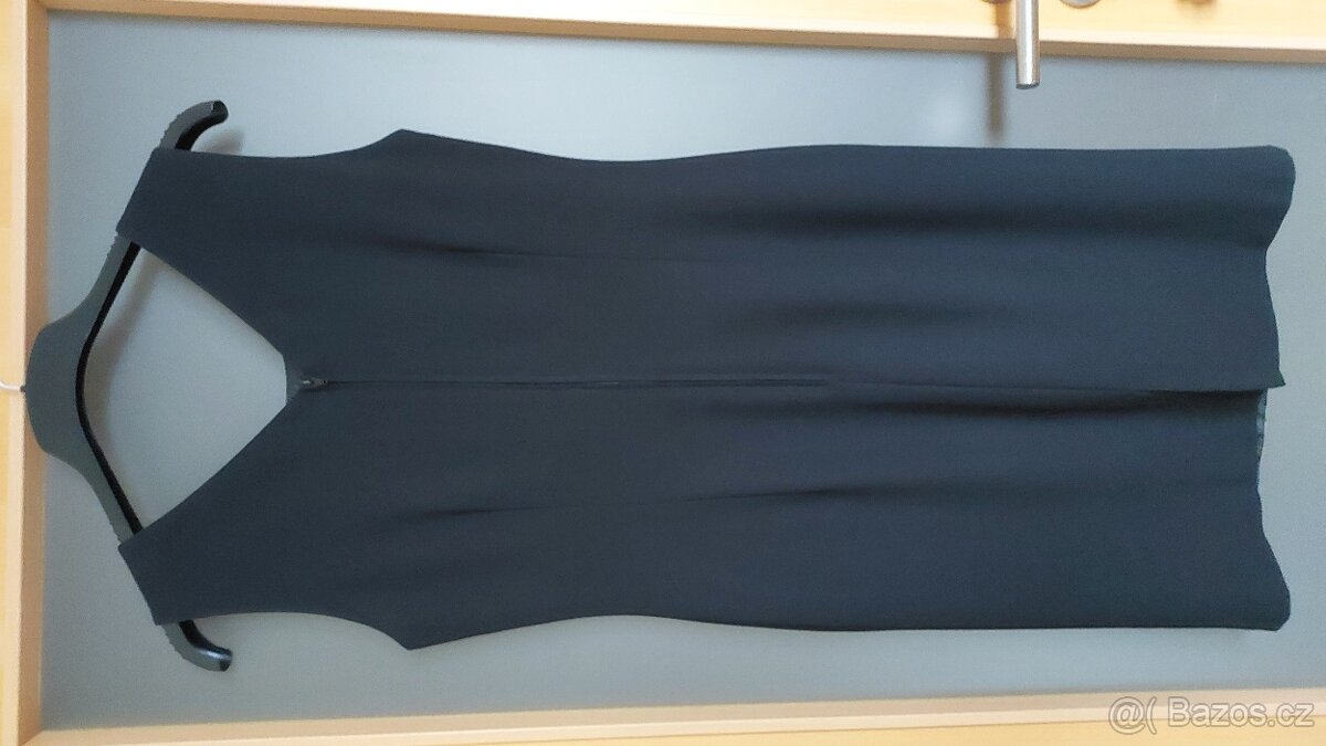 Dámské černé šaty - 2