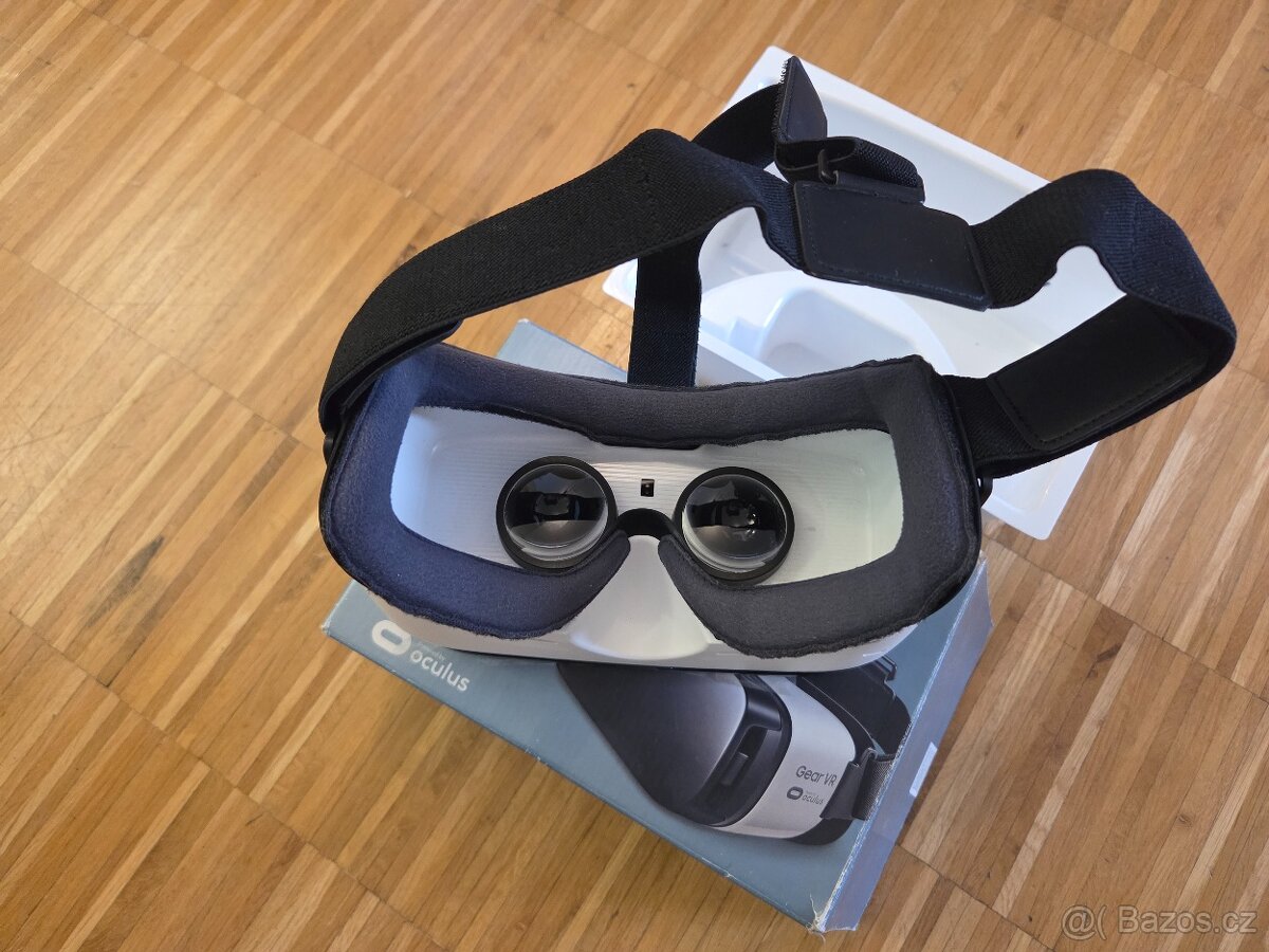 Samsung oculus Gear VR SM-R322 - 2