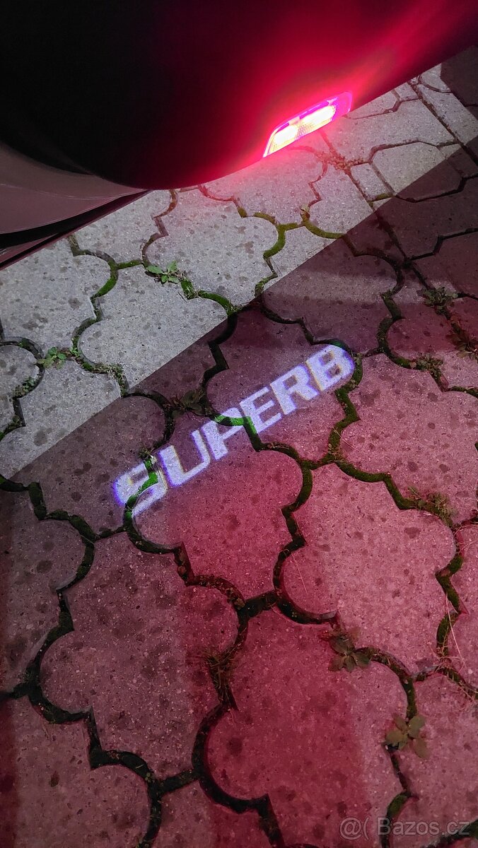 LED projektory do dveří Superb 2 a 3 - 2