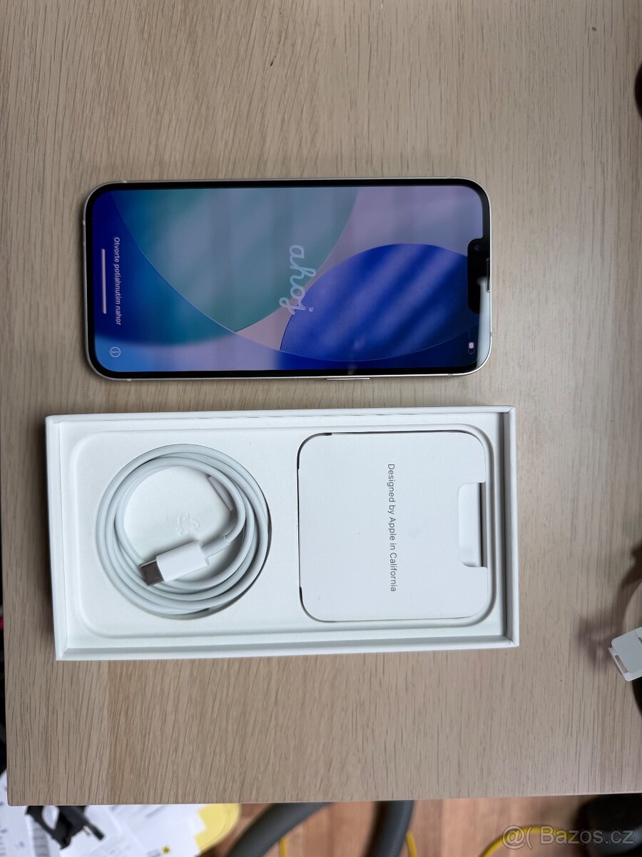 IPhone 13 bílý 128gb - 2