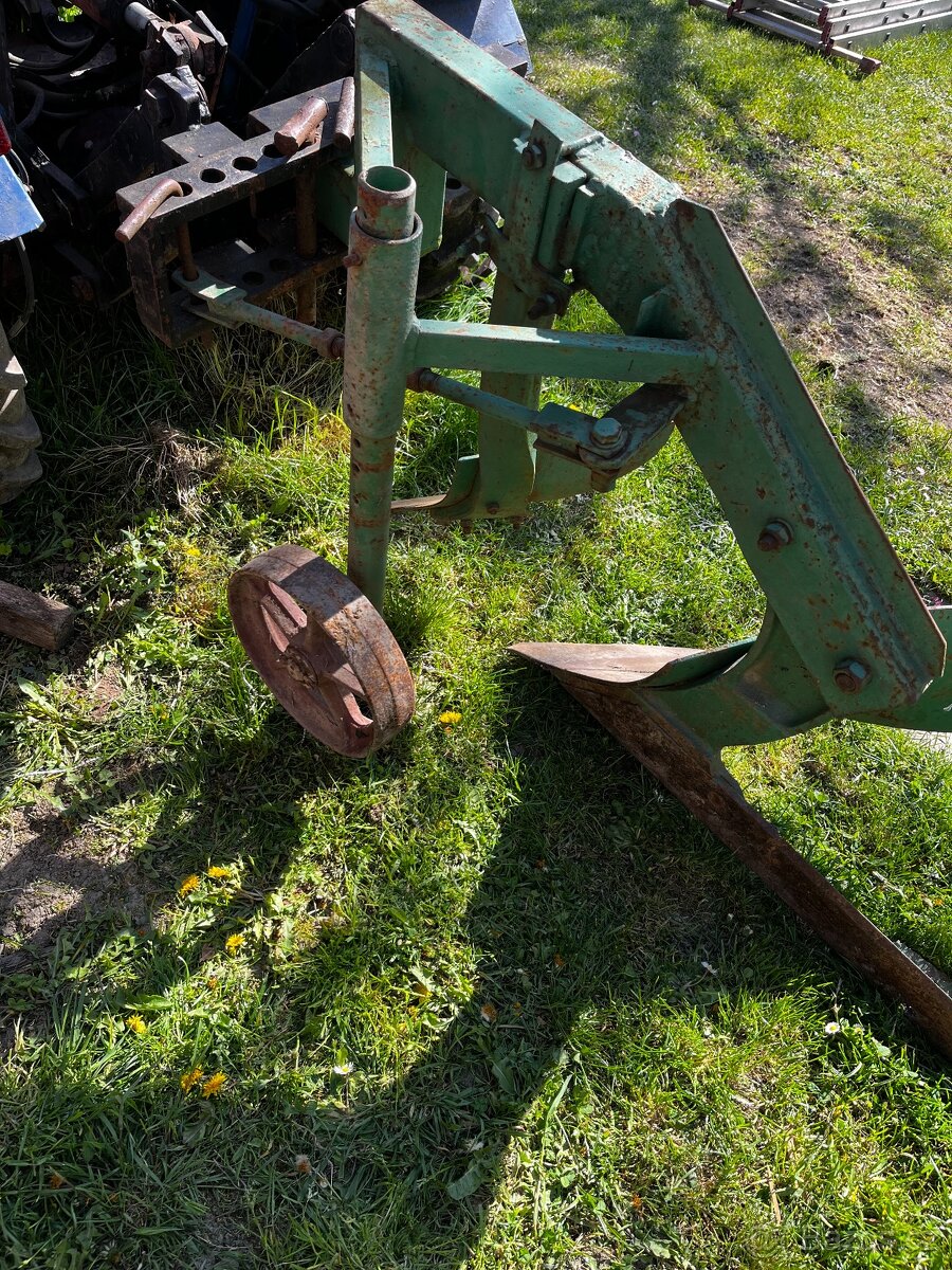 Pluh za malý traktor - 2