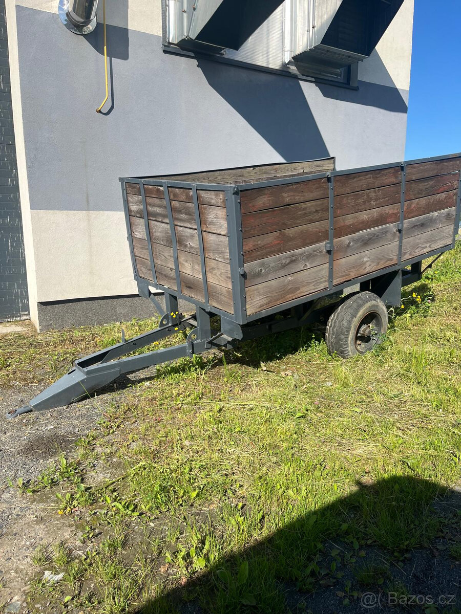 Vlečka za traktor - 2