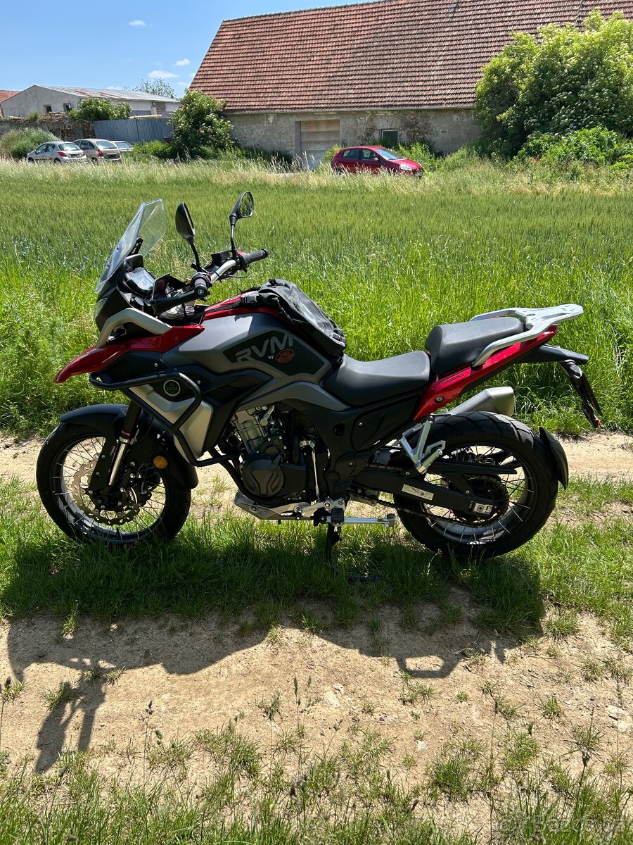Jawa RVM 500 kufry + vyhřívané gripy