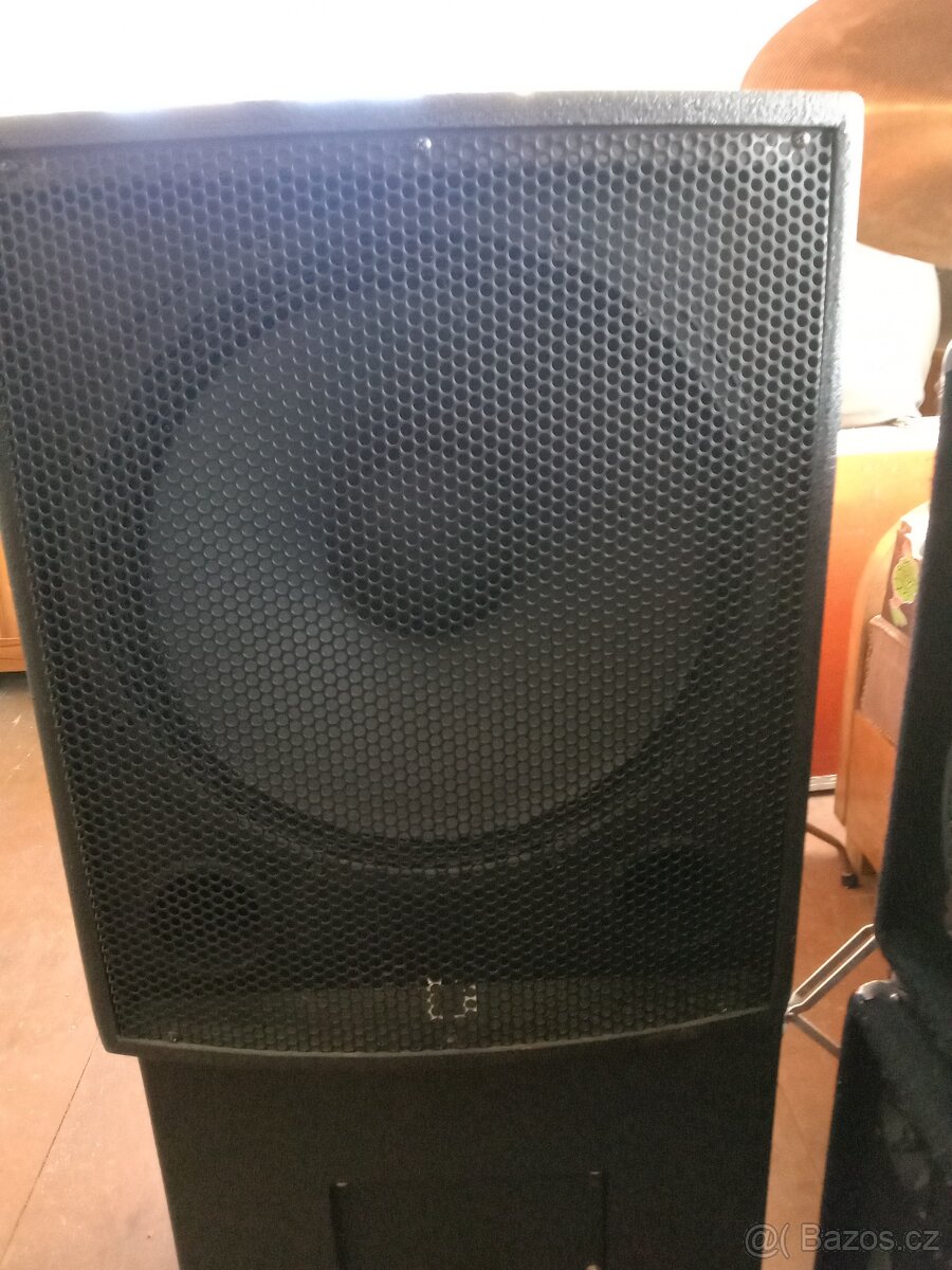 PRODÁM ZVUKOVOU APARATURU 2xSubwoofery Ibiza, 4x Omnitronic - 2