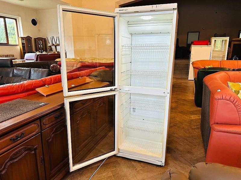 864 Prosklená lednice chladnice vitrína SNAIGE design line - 2