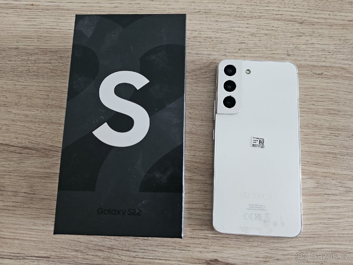 Samsung S22 256gb bílý - 2