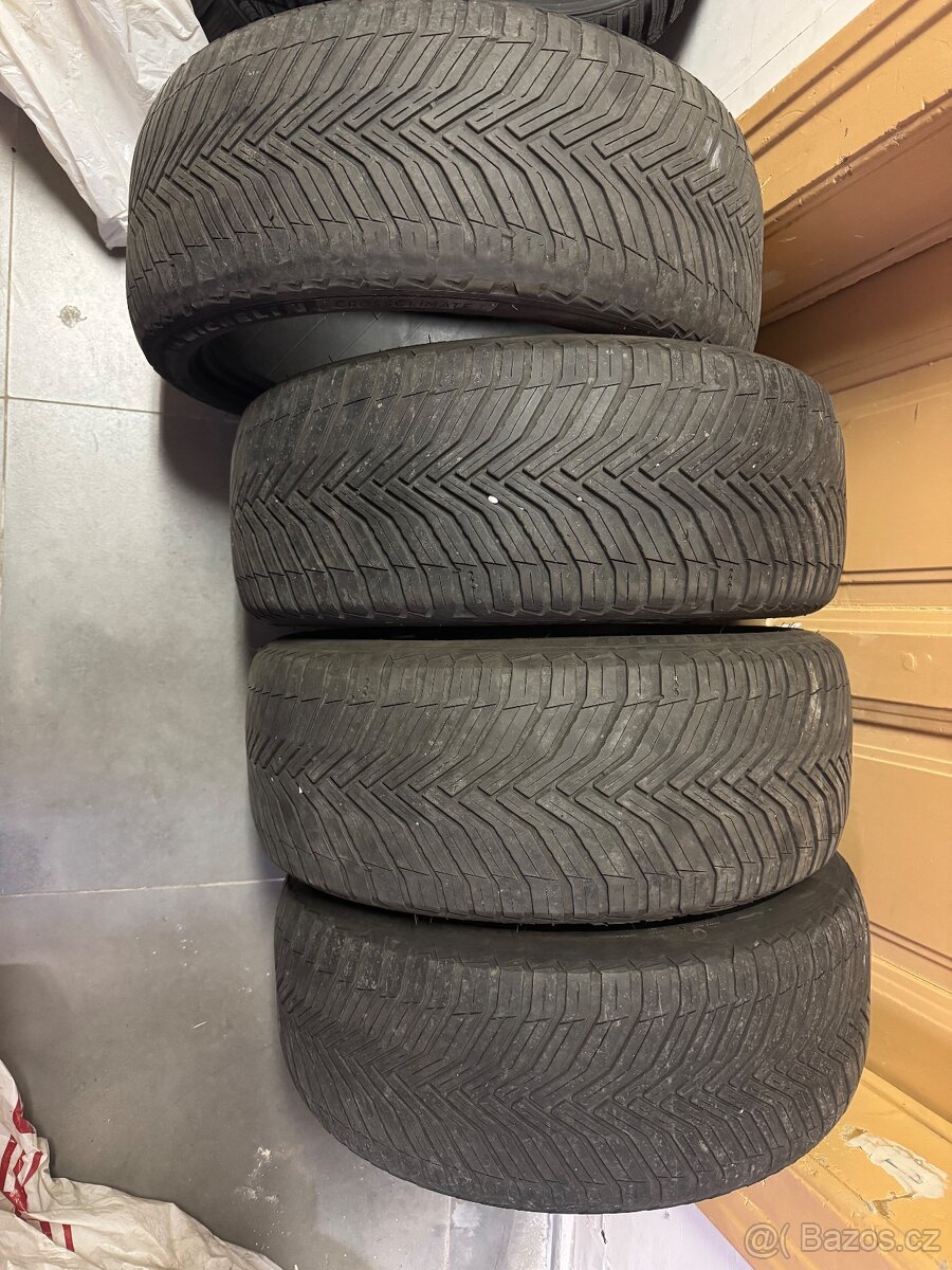 Zimní pneu 225/40/18 - 2