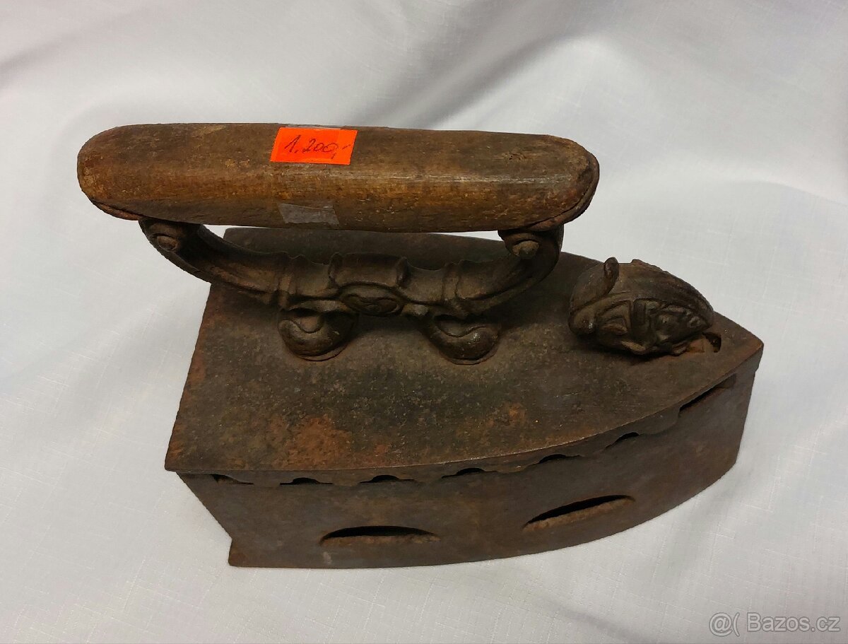 Starožitná žehlička - 2