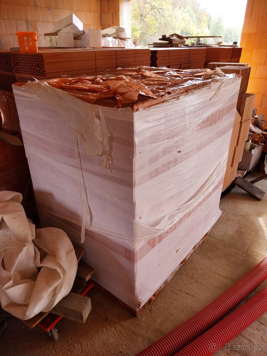 Heluz Family 44 broušená + doplňkové cihly - 2