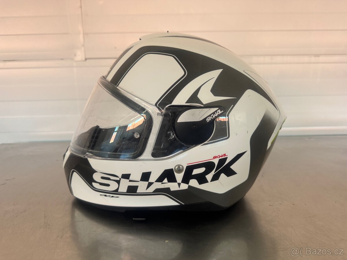 Helma na motorku Shark Skwal TRION - 2