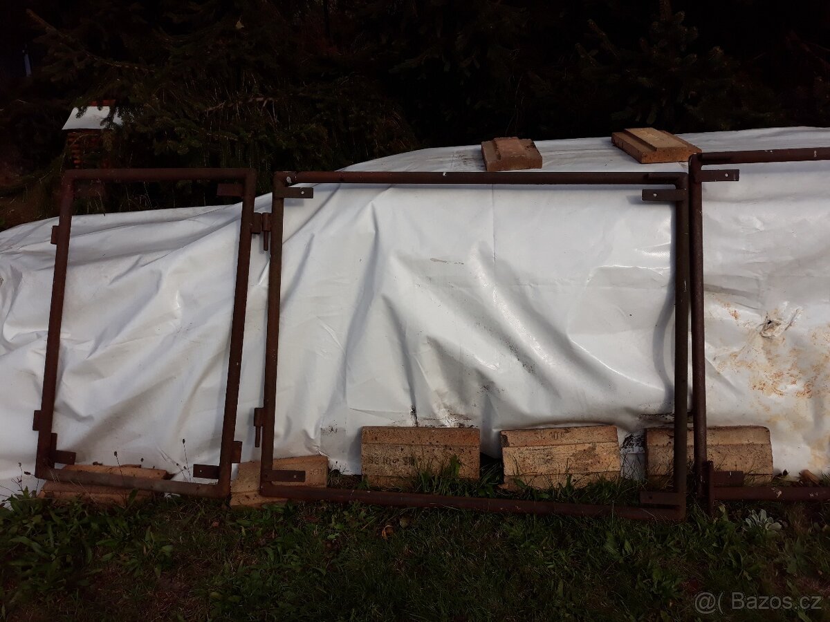 svařovaný rám na vrata - 2