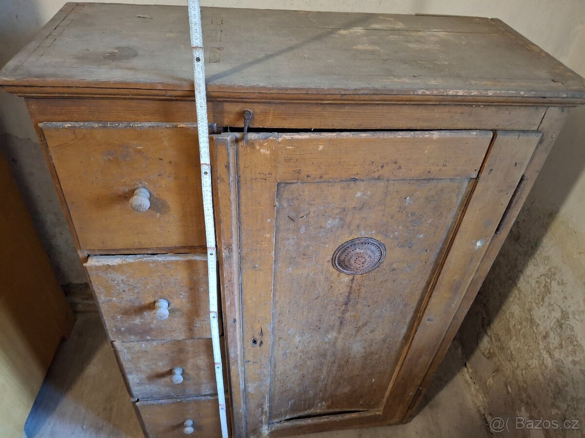 Komoda starožitná k renovaci - 2