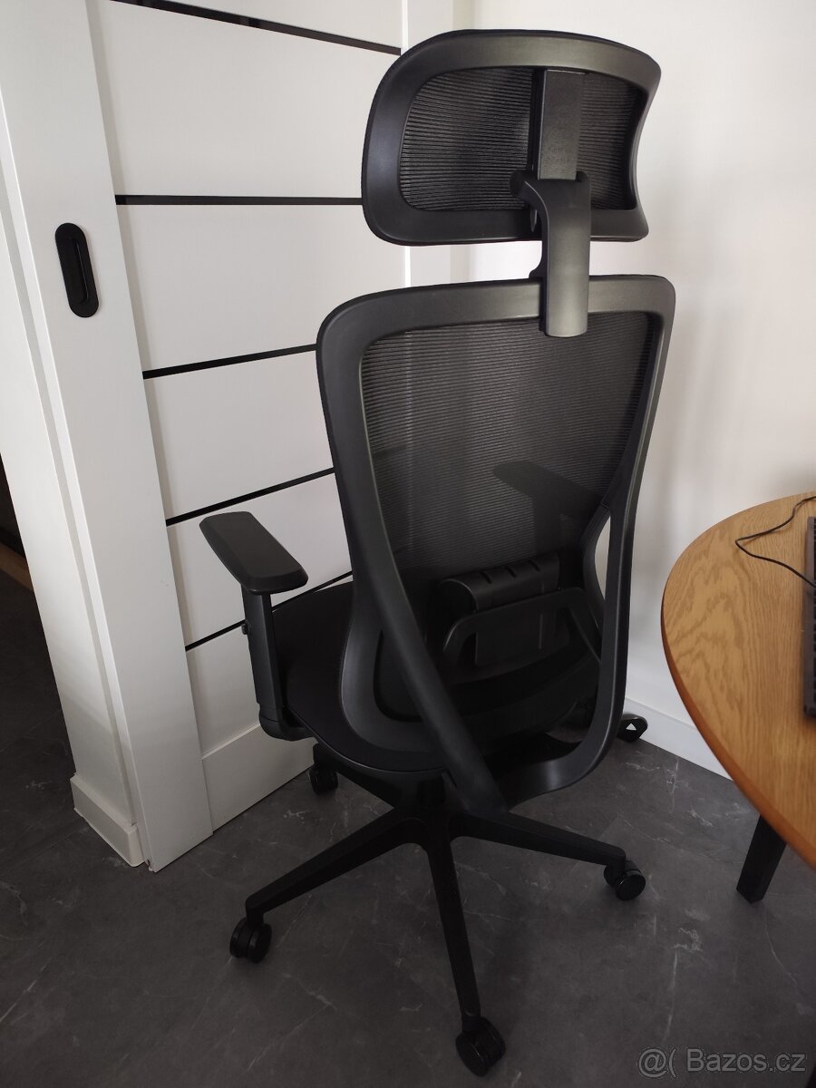 Černá kancelářská židle - 2