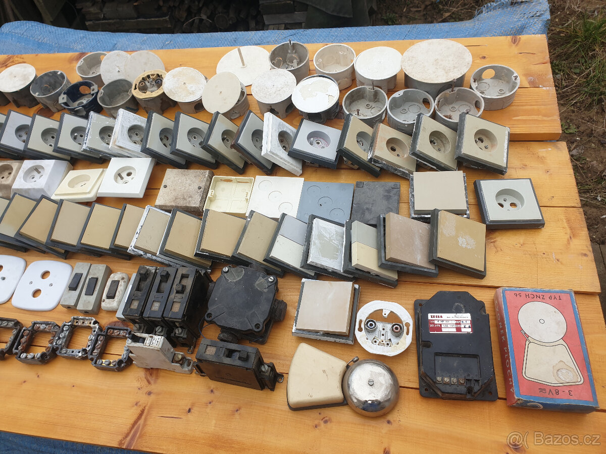 Elektromateriál 220V-380V - 2