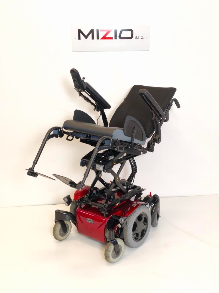 Elektrický polohovatelný invalidní vozík Quickie - 2