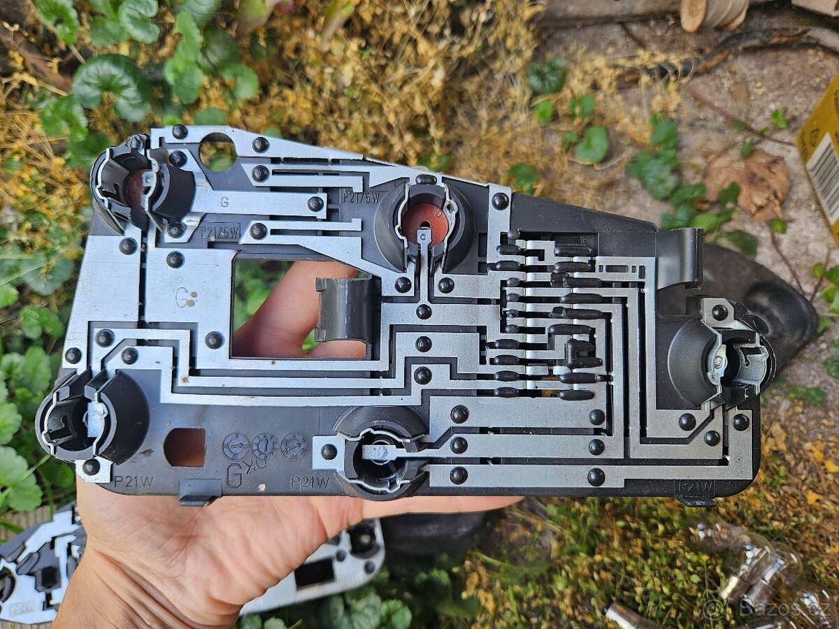 Peugeot 306 patice světel - 2