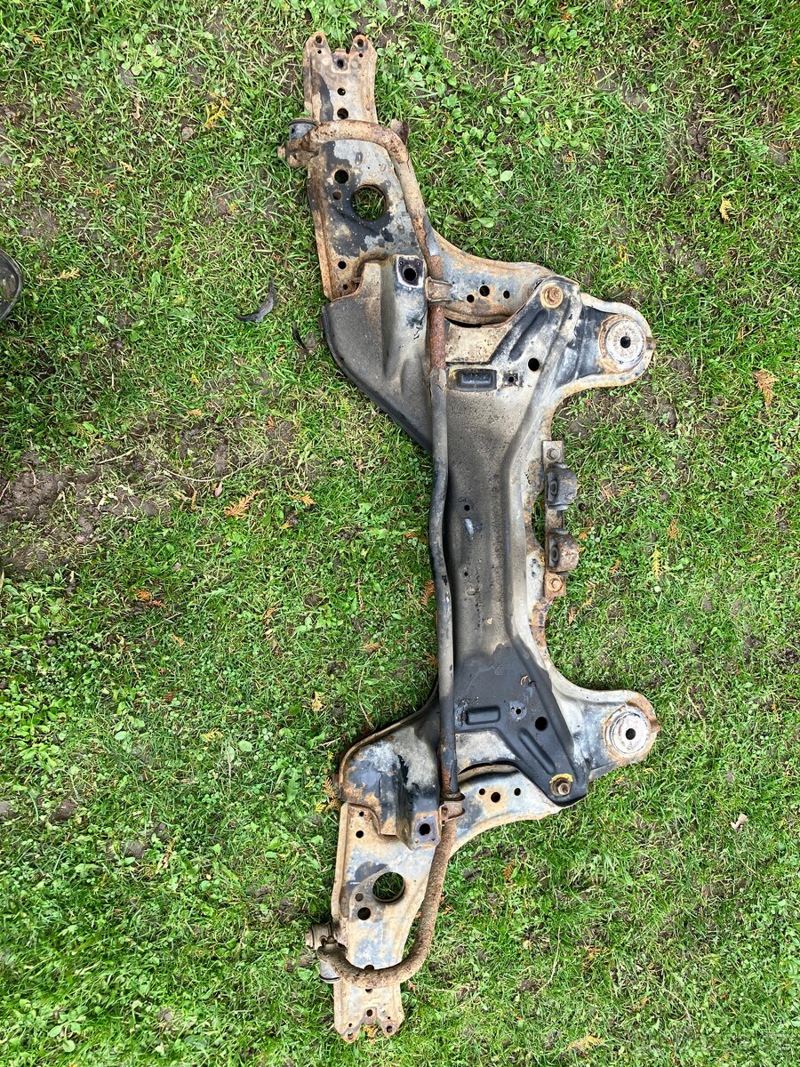 ŠKODA Octavia 1 - přední náprava - díly - 2