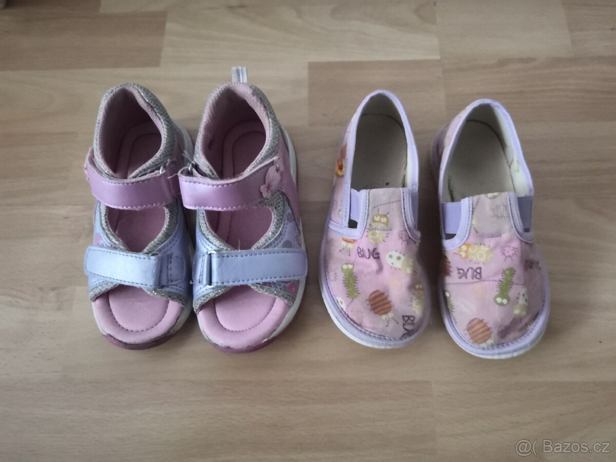 Sandále vel. 25 a bačkůrky - 2