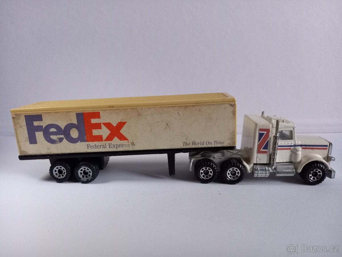 MATCHBOX CONVOY - PETERBILT FedEx - 2