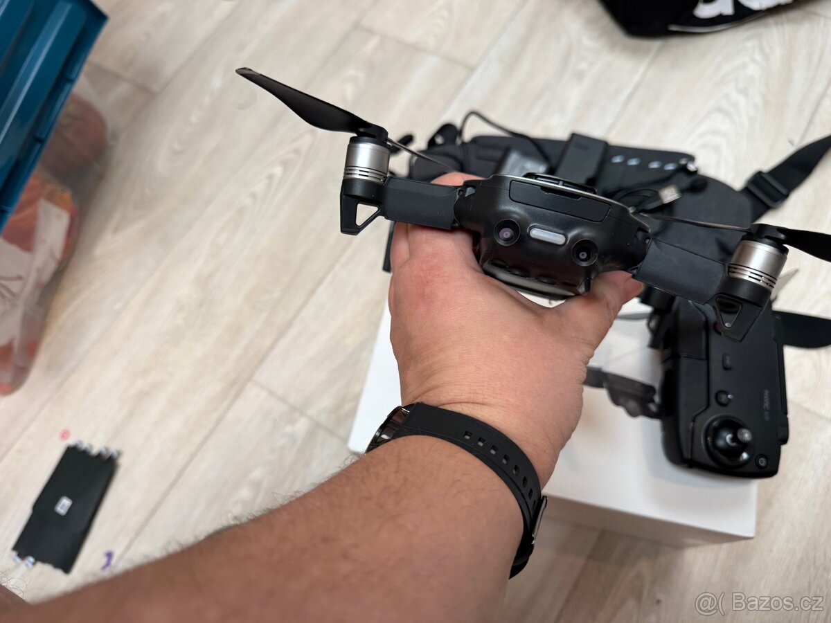Dji Mavic air fly more combo cerny - 2