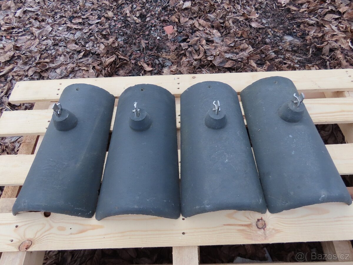 Hřebenáč hromosvodový - Bramac, taška Classic ebenově černá - 2