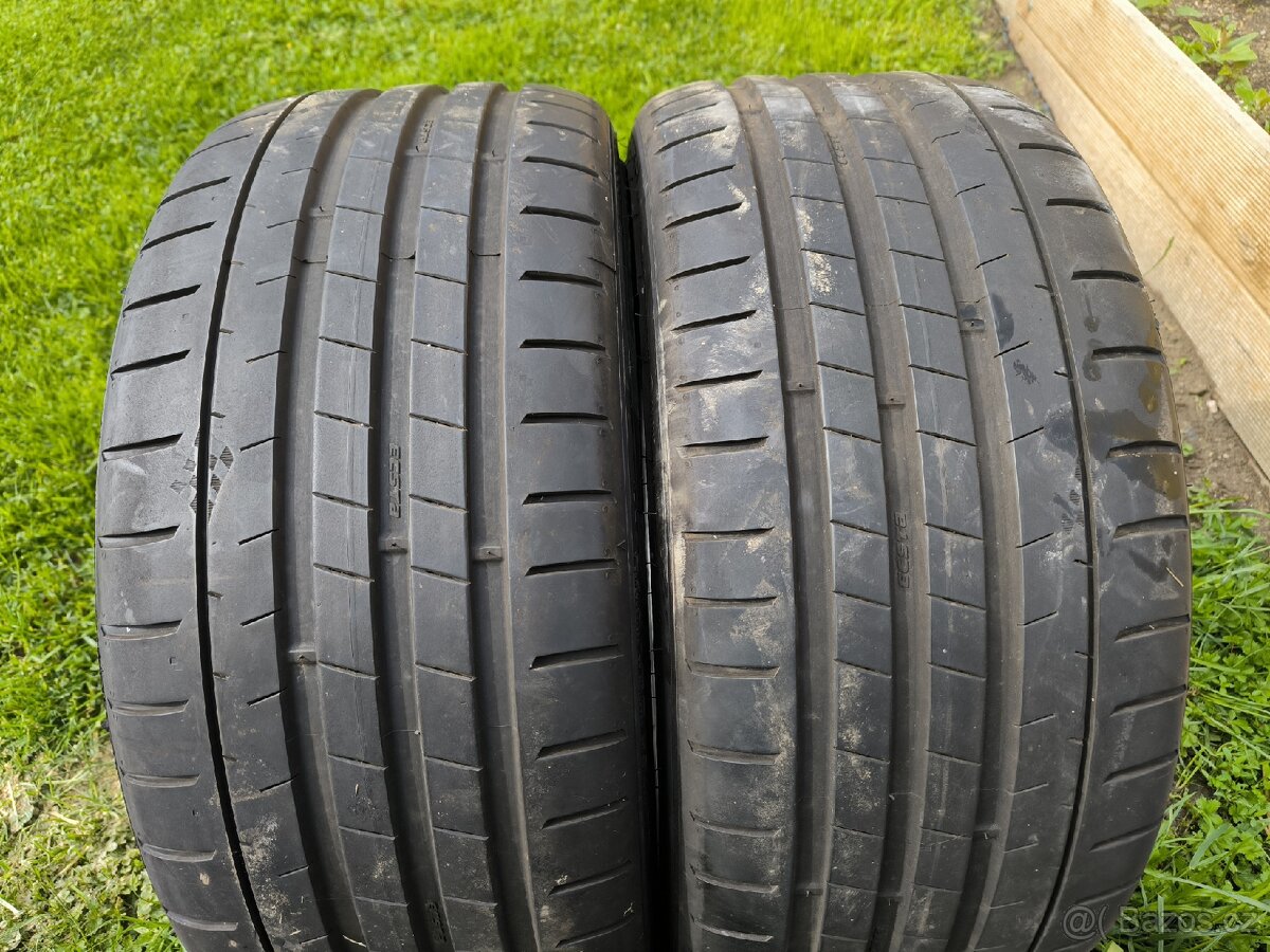 Kumho 235/35/19 - 2