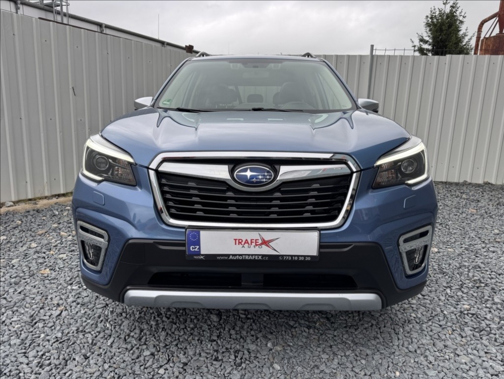 Prodáme Subaru Forester 2,0 e-Boxer EXECUTIVE DPH ČR - 2