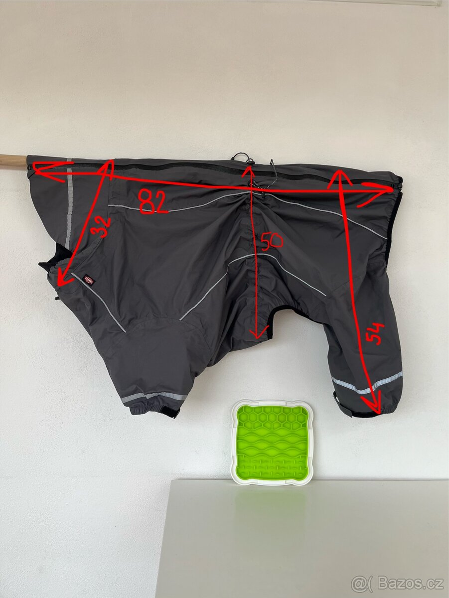 Pláštěnka a podložka - 2