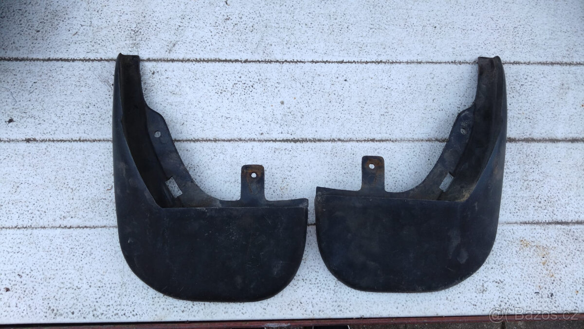 Ford Focus Mk1 zástěrky zadní - kombi - 2