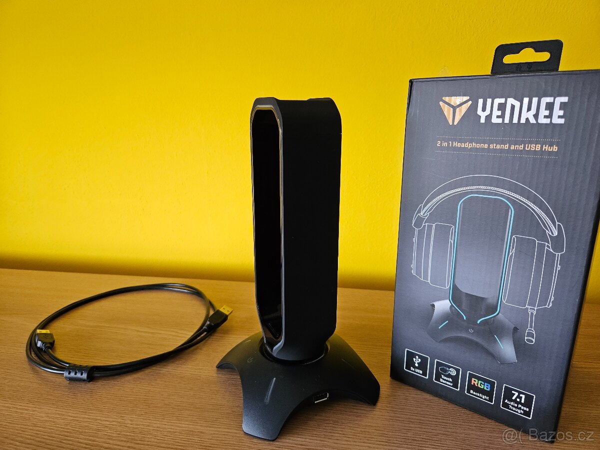 Stojánek na sluchátka Yenkee YHB 3003 s RGB - 2