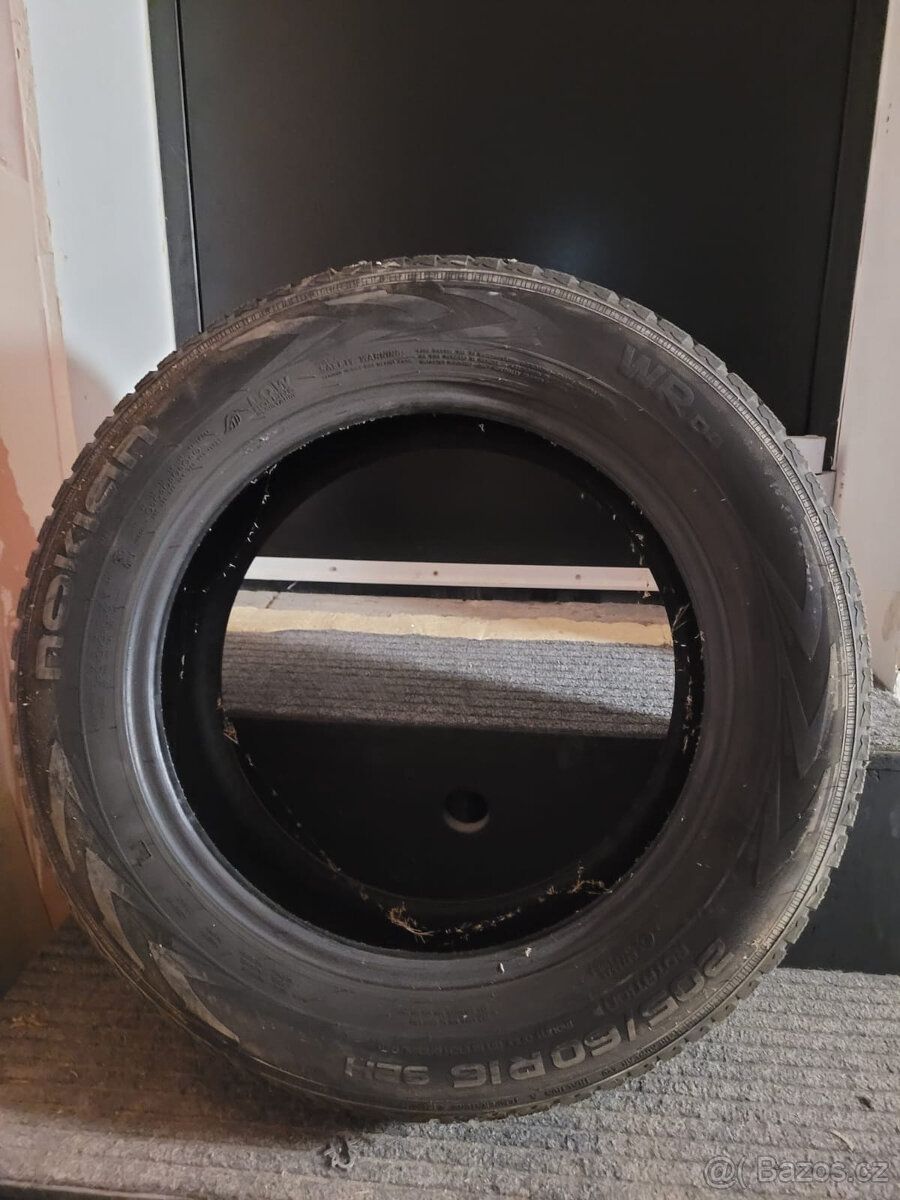 2x zimni Nokian 205/60/16 R16 6mm - 2