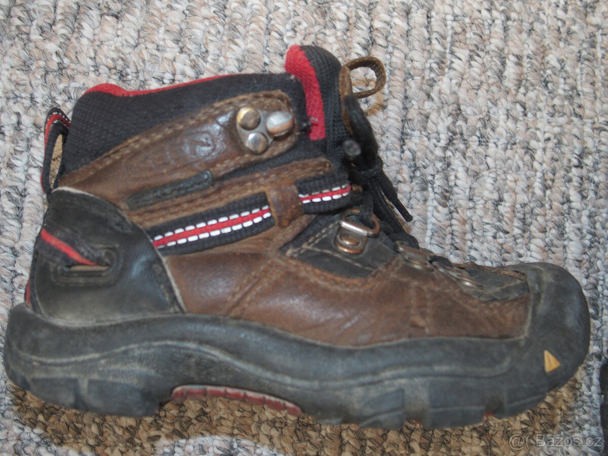 Prodám kožené dětské boty KEEN vel.26, stélka 16cm - 2