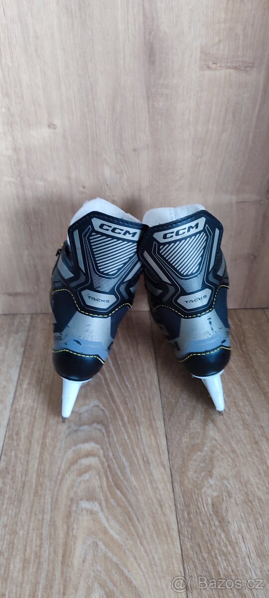 Dětské brusle CCM Tacks AS 550 vel. Y10 (stélka 17,8 cm) - 2