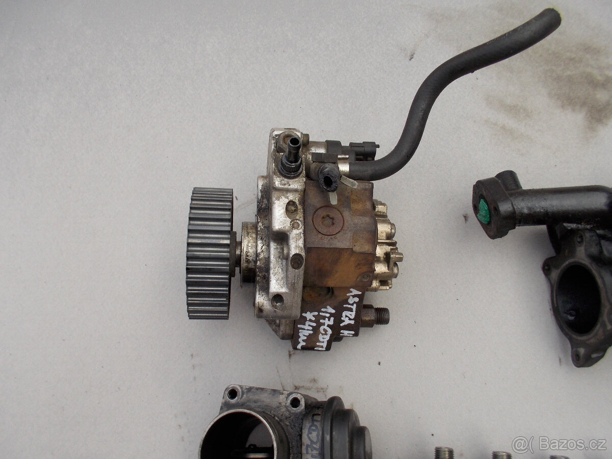 Díly z motoru Opel Astra H 1.7CDTI 74kw - 2